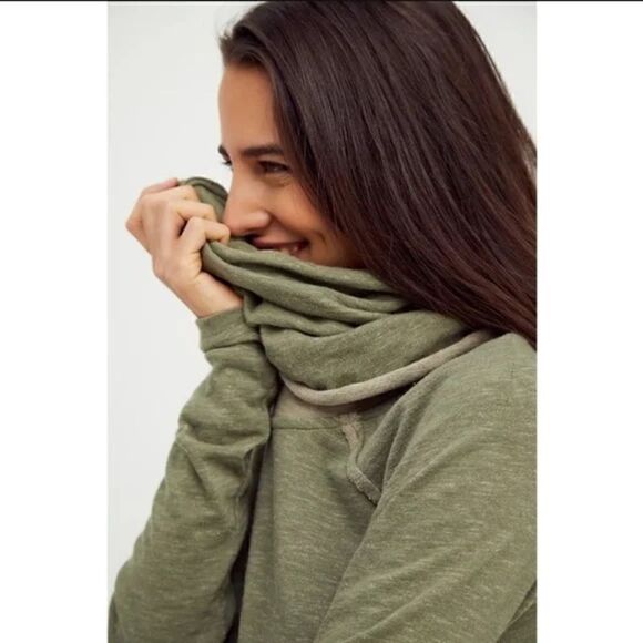 Free People | FP Beach Cotton Cocoon Cowl Long Sleeve Pullover in Green | XS/S - Picture 6 of 9